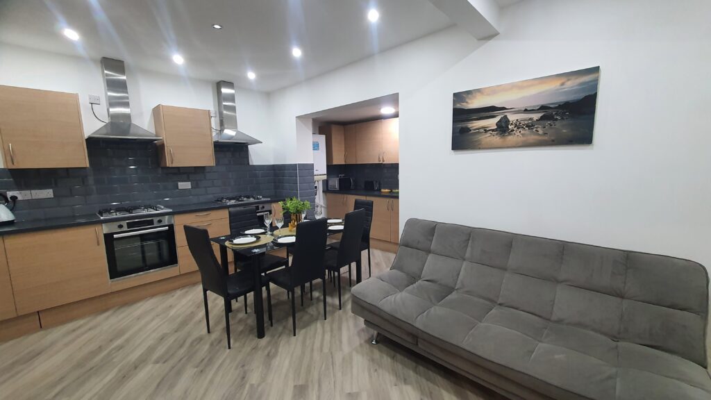 Northamptonshire Large Kitchen, Relax & Eat