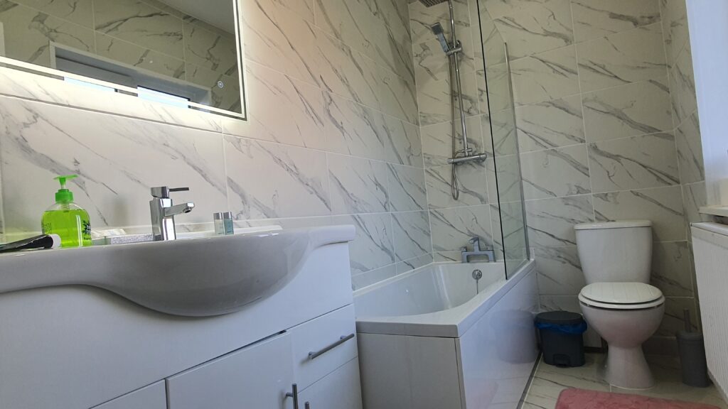Bedfordshire Quality Finish Bathroom